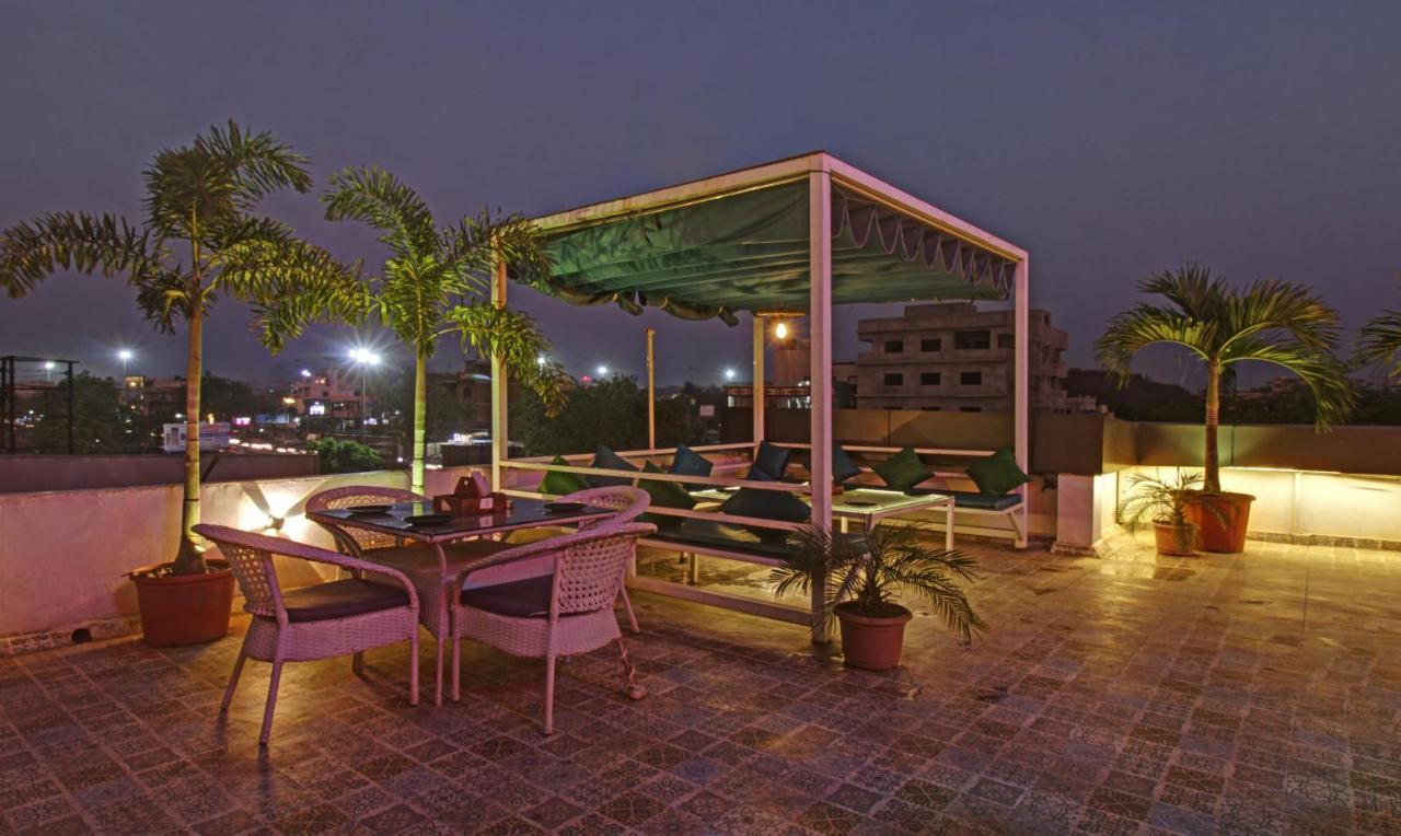 Готель Treebo The Boss Raipur  Екстер'єр фото